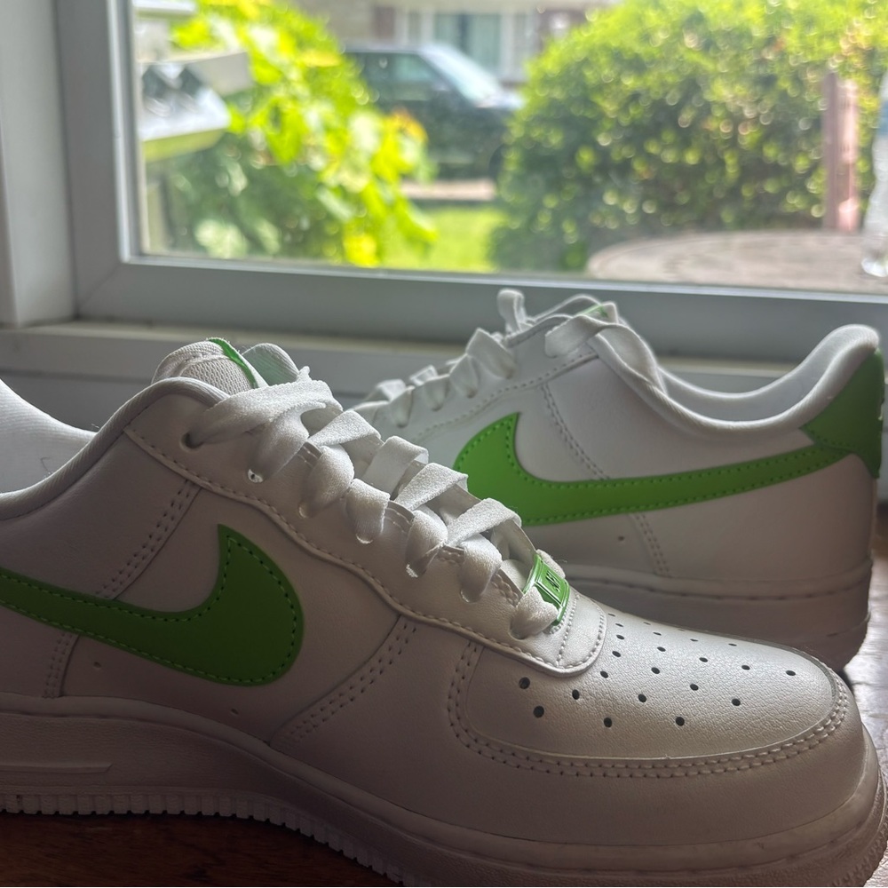 Nike Fresh White and Lime Sneakers